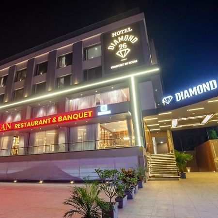 Hotel Diamond 26 Surat Luaran gambar