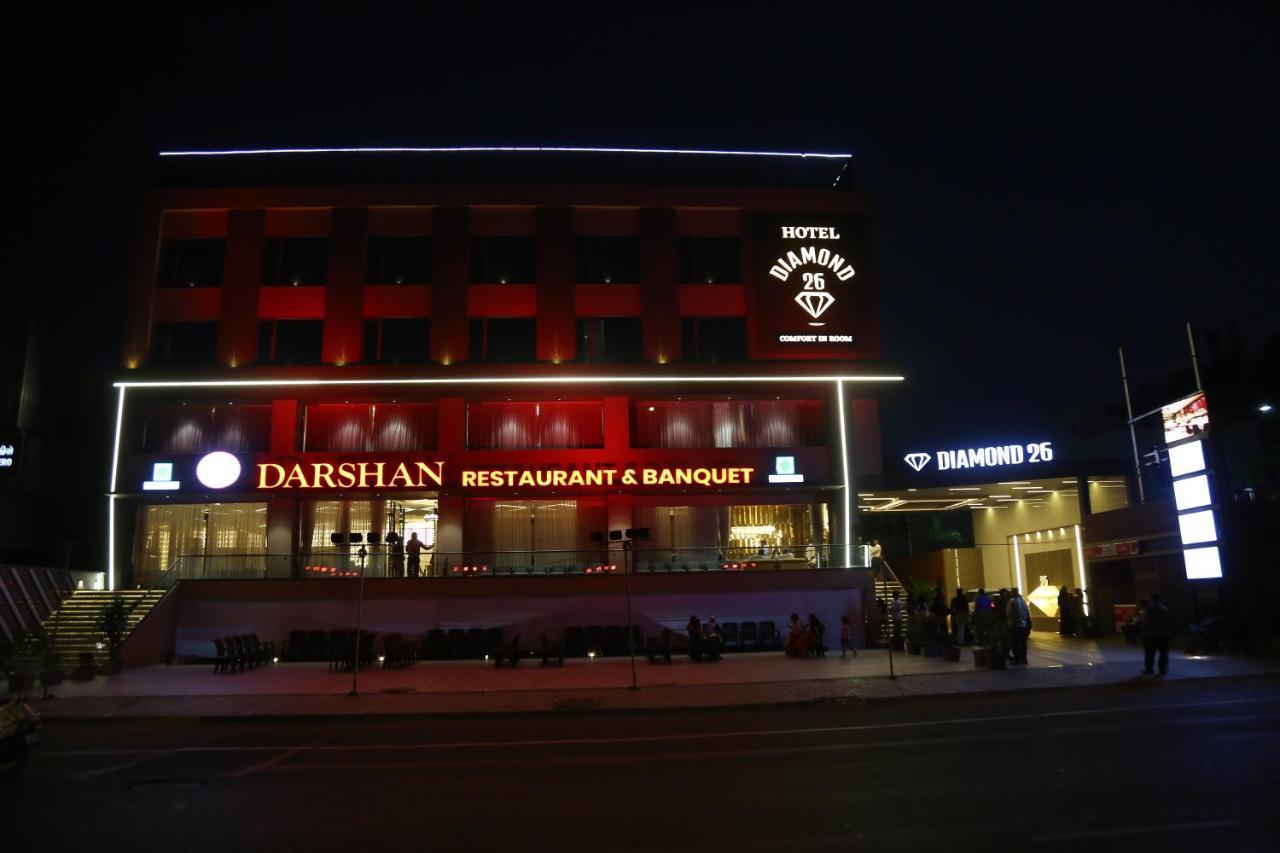 Hotel Diamond 26 Surat Luaran gambar