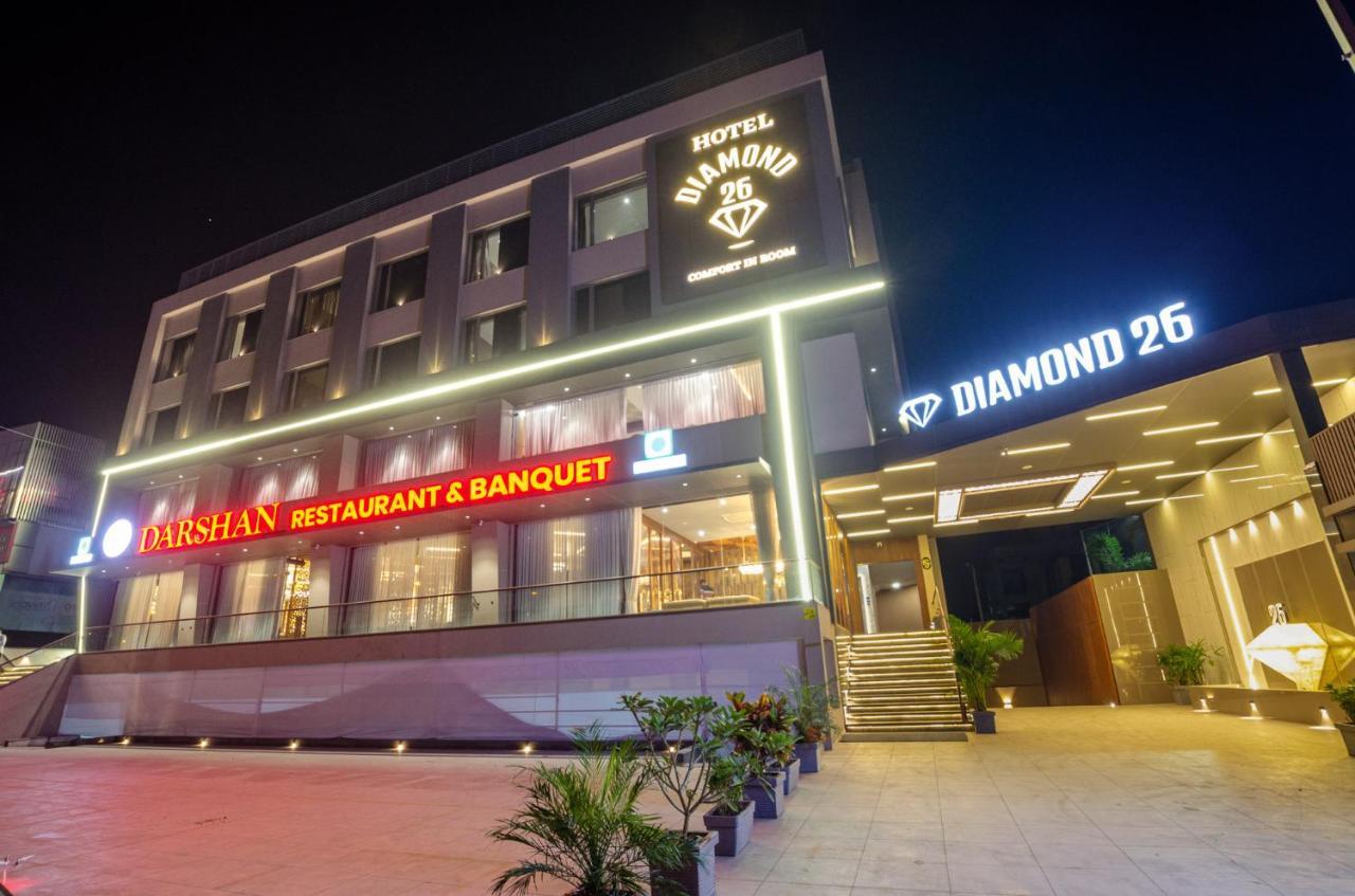 Hotel Diamond 26 Surat Luaran gambar