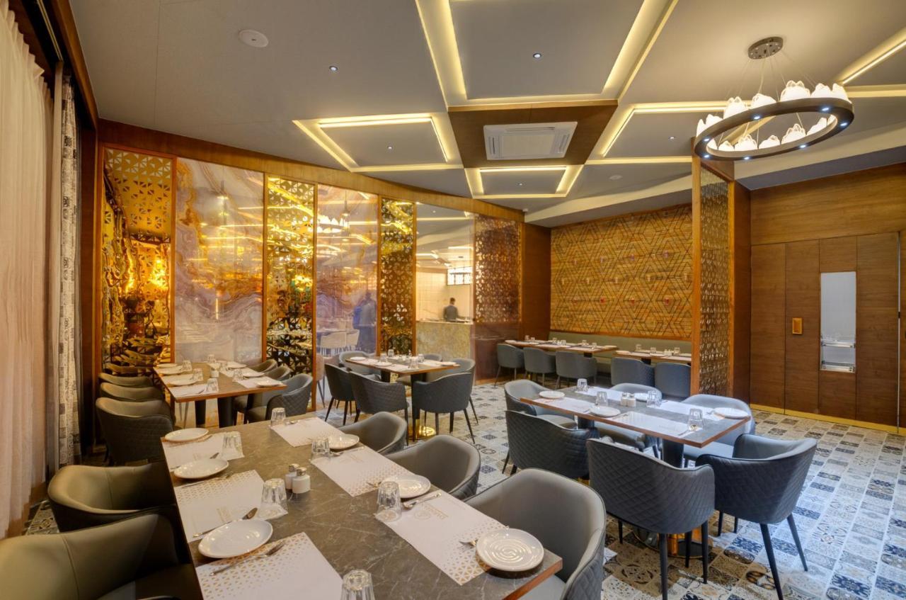 Hotel Diamond 26 Surat Luaran gambar