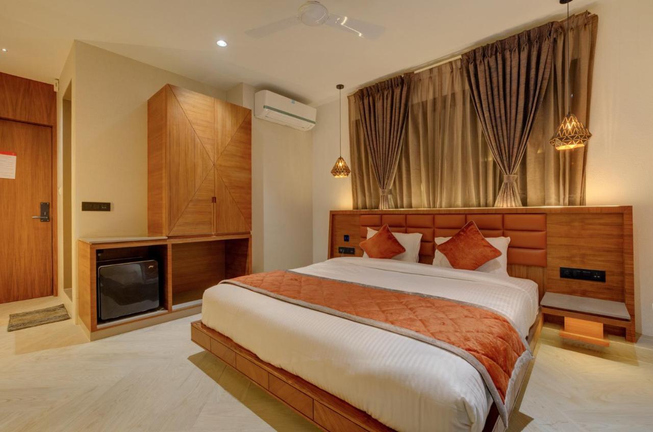 Hotel Diamond 26 Surat Luaran gambar