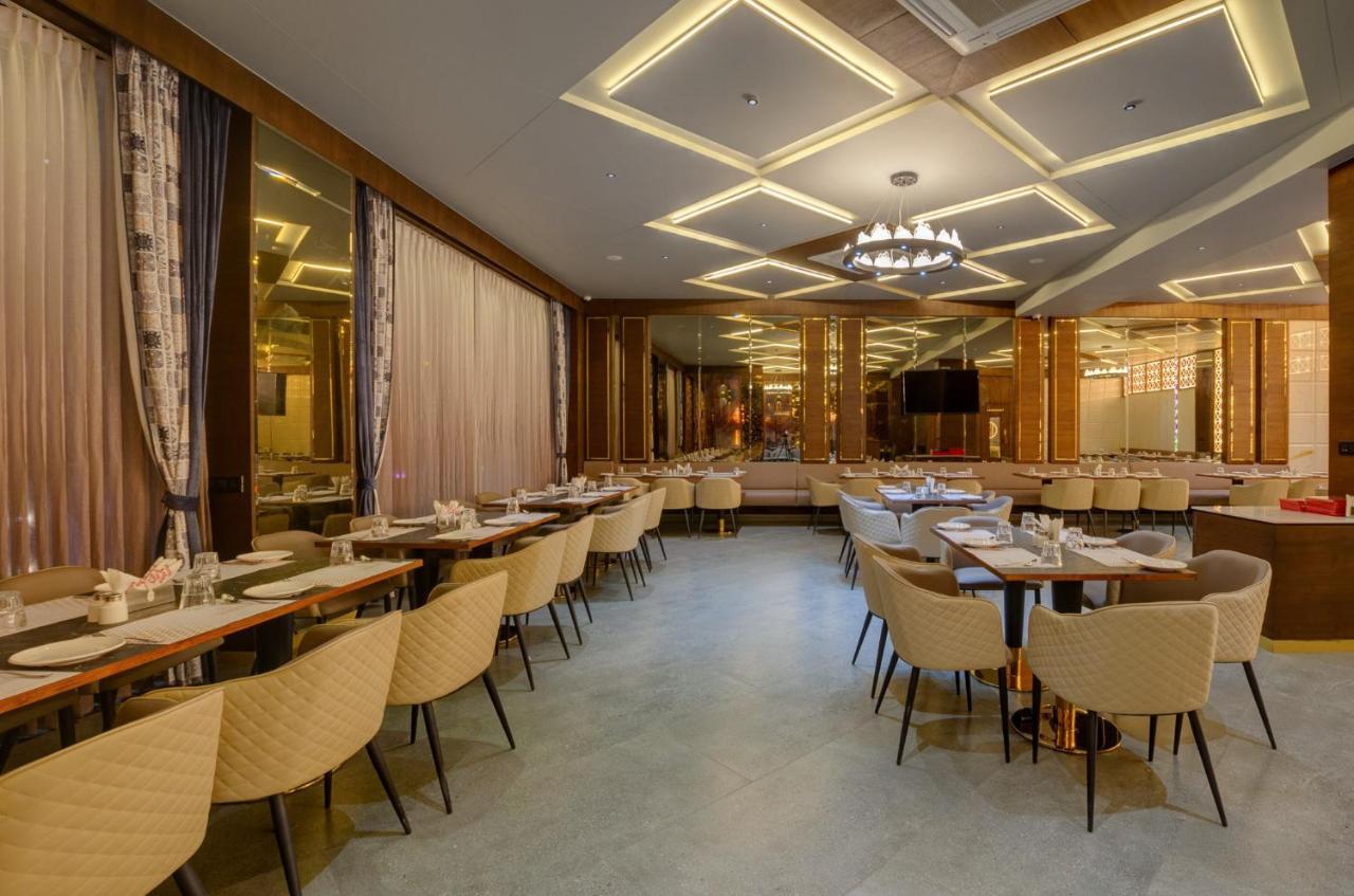 Hotel Diamond 26 Surat Luaran gambar