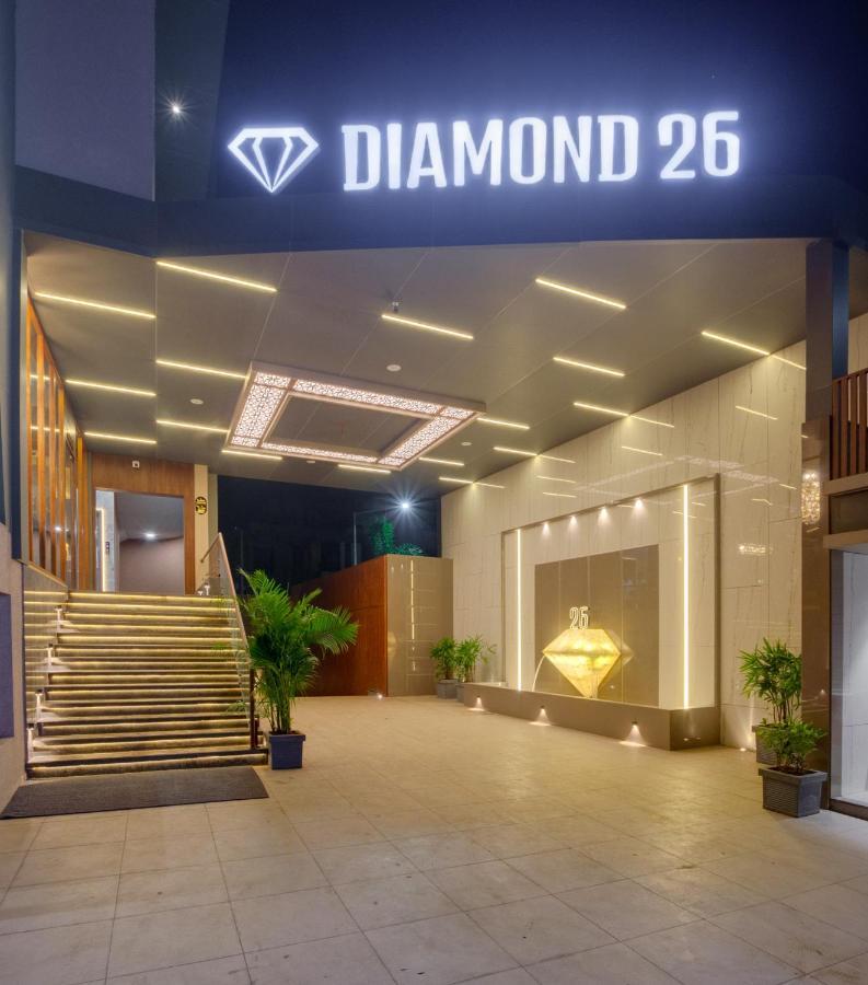 Hotel Diamond 26 Surat Luaran gambar